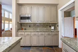 808 Country Club Dr, Modesto, CA 95356 - Photo 28