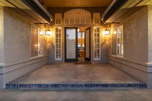 808 Country Club Dr, Modesto, CA 95356 - Photo 4