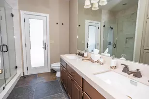 808 Country Club Dr, Modesto, CA 95356 - Photo 50