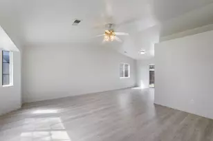 557 Monique St, Merced, CA 95341 - Photo 6