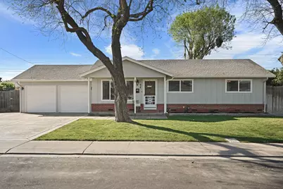 916 6th Street, Ripon, CA 95366 - Photo 1