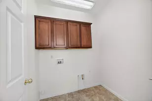 561 Greg Thatch Cir, Sacramento, CA 95835 - Photo 36
