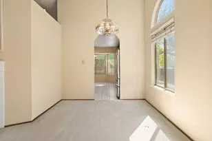 8385 Stonybeck Cir, Sacramento, CA 95828 - Photo 4