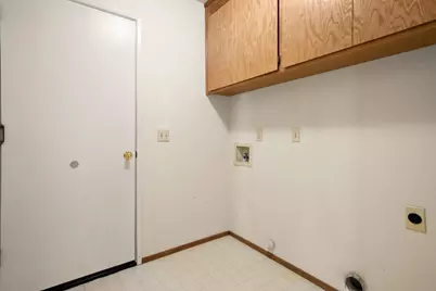 8385 Stonybeck Circle, Sacramento, CA 95828 - Photo 20