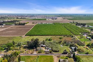 21398 Oleander Ave, Manteca, CA 95337 - Photo 16