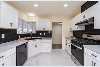 204 Edan Avenue, Stockton, CA 95207 - Photo 10