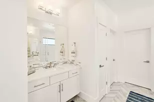 5162 E St, Sacramento, CA 95819 - Photo 32