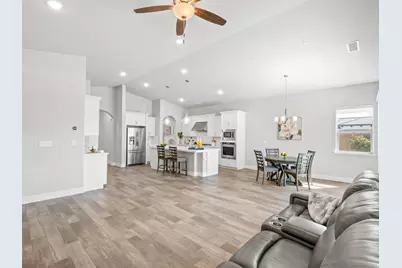 1734 N Park Avenue, Clovis, CA 93619 - Photo 40