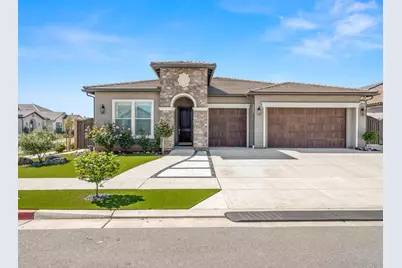 1734 N Park Avenue, Clovis, CA 93619 - Photo 1