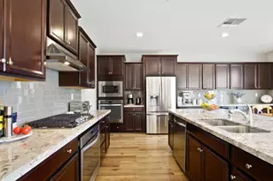 2210 Russell Cir, Woodland, CA 95776 - Photo 24