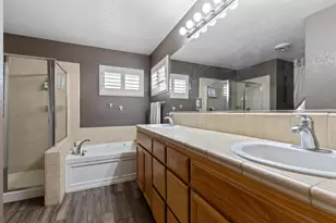 1029 Chenin Blanc St, Los Banos, CA 93635 - Photo 18