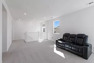 2051 Camden St, Hollister, CA 95023 - Photo 14