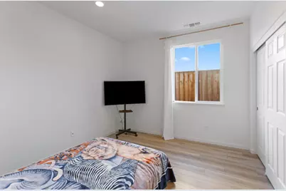 2051 Camden Street, Hollister, CA 95023 - Photo 12