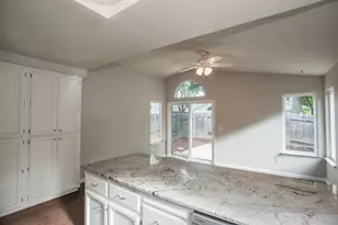 6511 Shasta Creek Way, Elk Grove, CA 95758 - Photo 24
