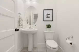 3329 Crocker Dr, Sacramento, CA 95818 - Photo 30