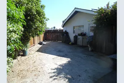 905 Charter Oaks Court, Bakersfield, CA 93309 - Photo 20