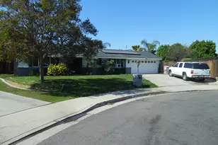 905 Charter Oaks Ct, Bakersfield, CA 93309 - Photo 2