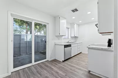 8264 Center Pkwy #104, Sacramento, CA 95823 - Photo 4