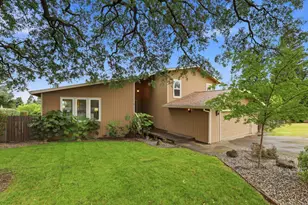 9872 Oakplace E, Folsom, CA 95630 - Photo 4
