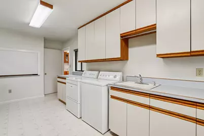 4216 Corona Way, Sacramento, CA 95864 - Photo 18