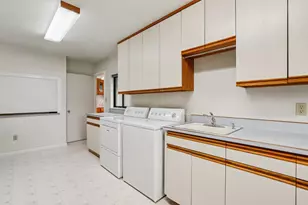 4216 Corona Way, Sacramento, CA 95864 - Photo 18