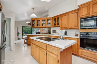 4216 Corona Way, Sacramento, CA 95864 - Photo 8