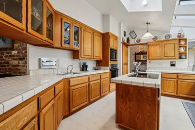 4216 Corona Way, Sacramento, CA 95864 - Photo 10