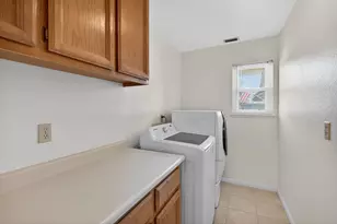 7535 Wynndel Way, Elk Grove, CA 95758 - Photo 18