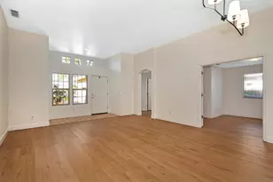 9052 Pembridge Dr, Elk Grove, CA 95624 - Photo 8