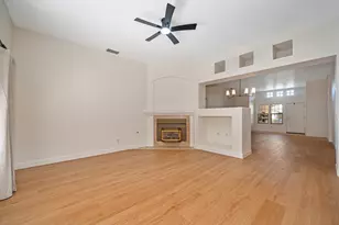 9052 Pembridge Dr, Elk Grove, CA 95624 - Photo 12