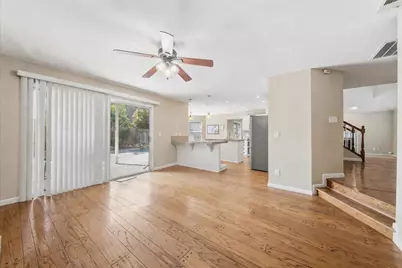 6012 Laguna Park Drive, Elk Grove, CA 95758 - Photo 14