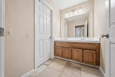 6012 Laguna Park Drive, Elk Grove, CA 95758 - Photo 24