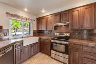 4520 Candle Ct, Elk Grove, CA 95758 - Photo 16