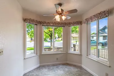4520 Candle Court, Elk Grove, CA 95758 - Photo 18