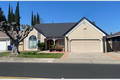 345 Riviera Way, Turlock, CA 95382 - Photo 1
