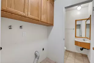 8187 La Riviera Dr, Sacramento, CA 95826 - Photo 24