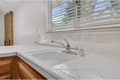 8187 La Riviera Drive, Sacramento, CA 95826 - Photo 18