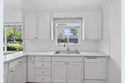 6963 Leesburg Place, Stockton, CA 95207 - Photo 8