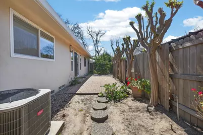 6963 Leesburg Place, Stockton, CA 95207 - Photo 42