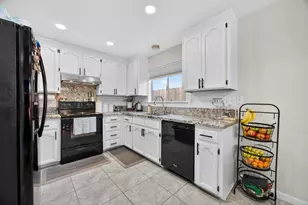 9067 La Maison Cir, Sacramento, CA 95829 - Photo 6