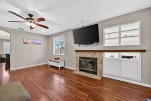 8328 Cantwell Dr, Elk Grove, CA 95624 - Photo 14