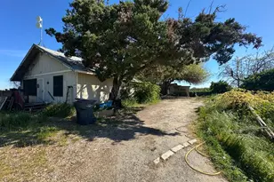 4518 Mountain View Rd, Hughson, CA 95326 - Photo 2