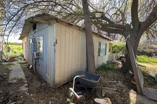 4518 Mountain View Rd, Hughson, CA 95326 - Photo 6