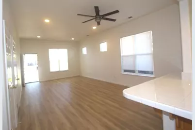 2261 Mogan Avenue, Sacramento, CA 95838 - Photo 8