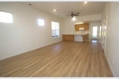 2261 Mogan Avenue, Sacramento, CA 95838 - Photo 6