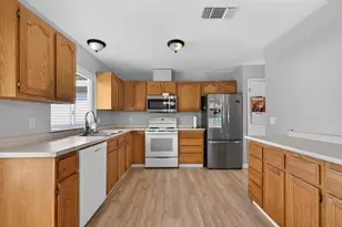 7823 Delaney Dr, Antelope, CA 95843 - Photo 8