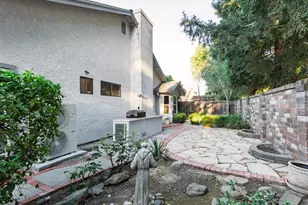 8949 Laguna Pl Way, Elk Grove, CA 95758 - Photo 46