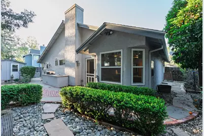 8949 Laguna Place Way, Elk Grove, CA 95758 - Photo 44