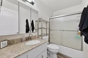 13260 Erin Dr, Auburn, CA 95603 - Photo 16