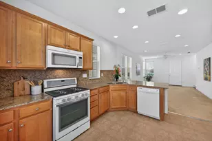 114 Barnhill Dr, Folsom, CA 95630 - Photo 6